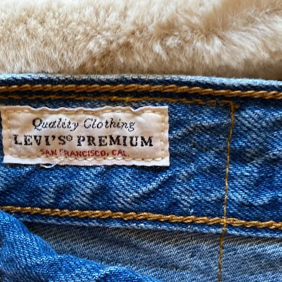 Levi's High Rise Jeans - Blue - Picture 3 of 5